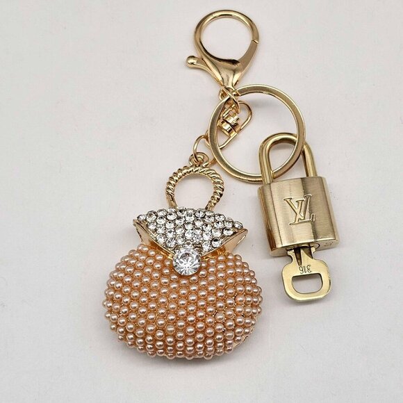 Authentic Louis Vuitton Lock & Key with unbranded Bagcharm, Keycharm 120225 - Picture 7 of 8